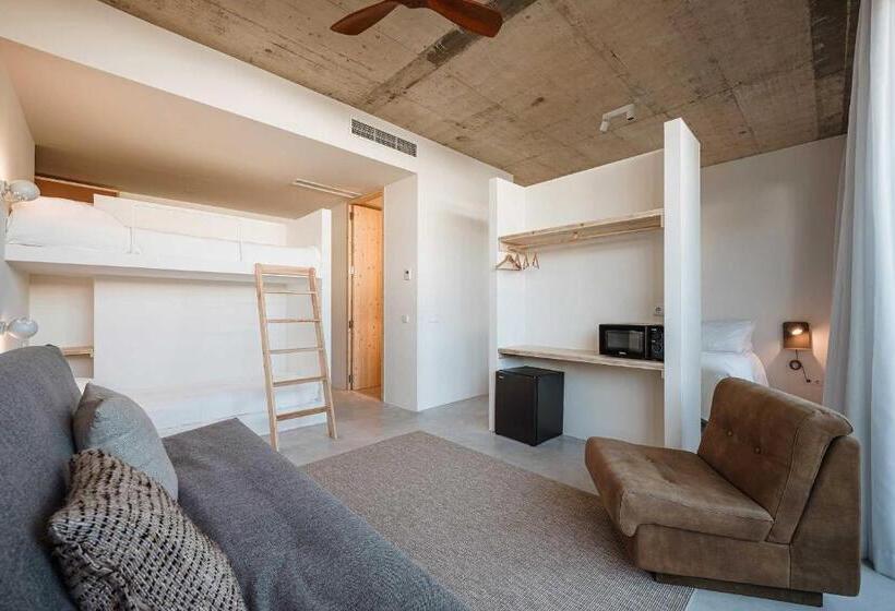 בית מלון כפרי B.hostel