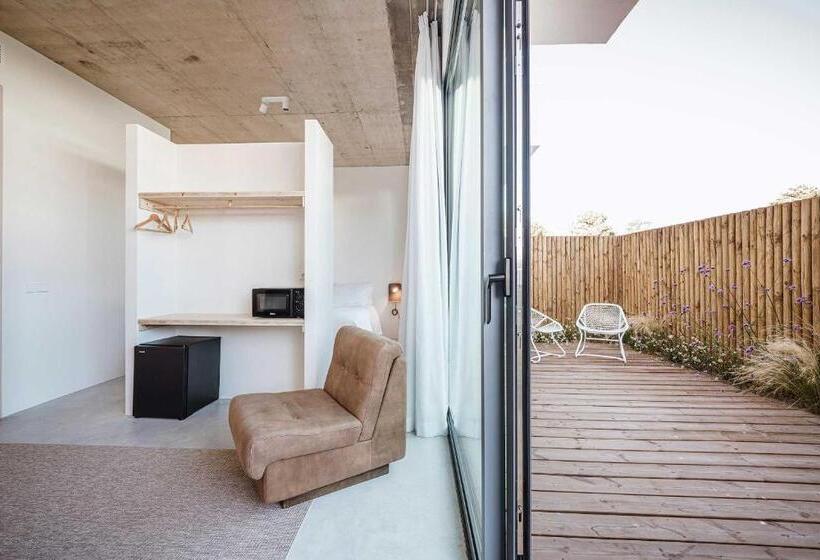 בית מלון כפרי B.hostel