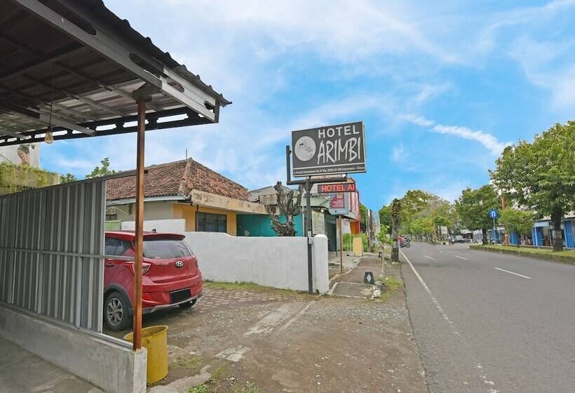 Spot On 91270 Hotel Arimbi