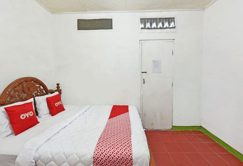 Spot On 91270 Hotel Arimbi