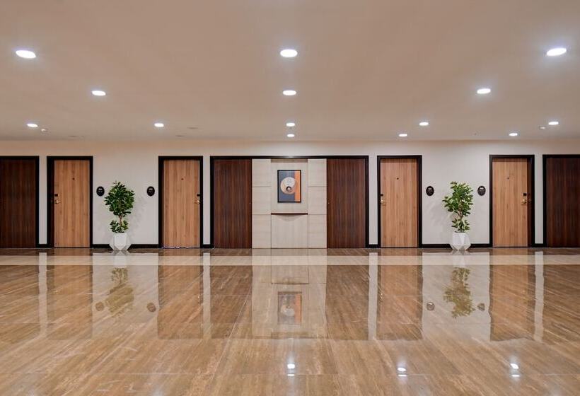 בית מלון כפרי Tip Top International Pune