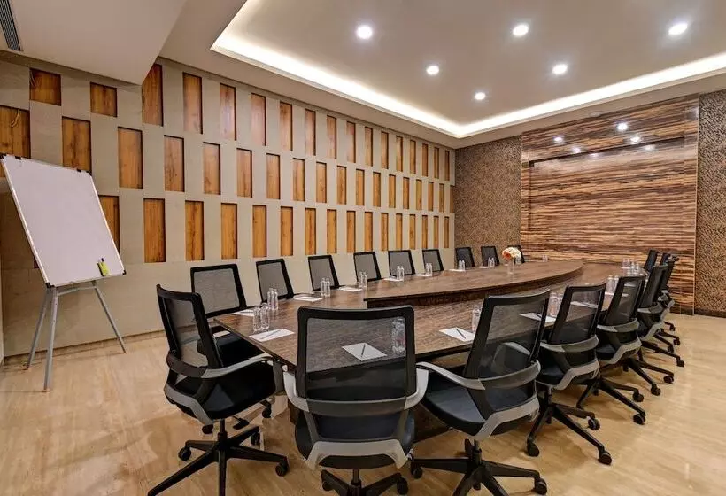 Hotelli Tip Top International Pune