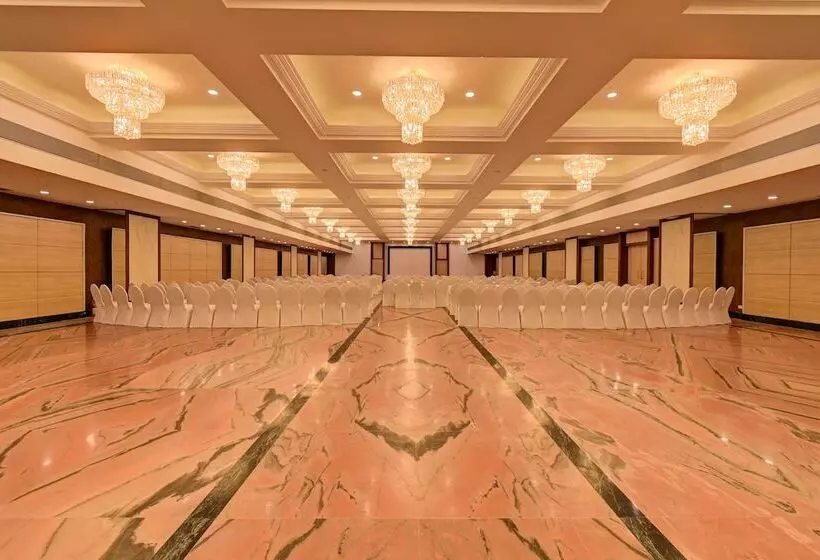 Hotelli Tip Top International Pune