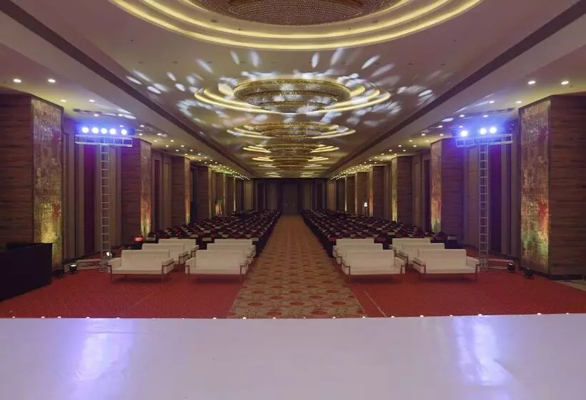 Hotelli Tip Top International Pune