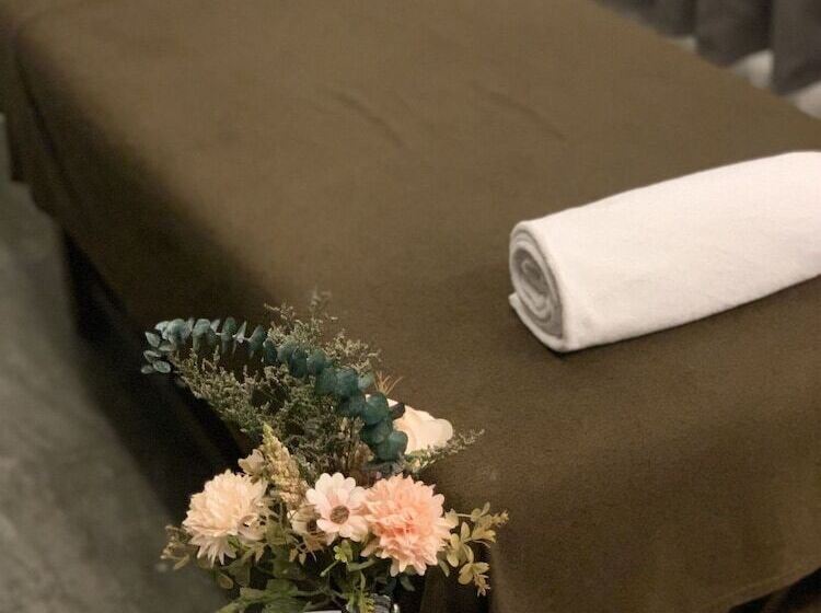 בית מלון כפרי Epic Suites Bohol Adults Only