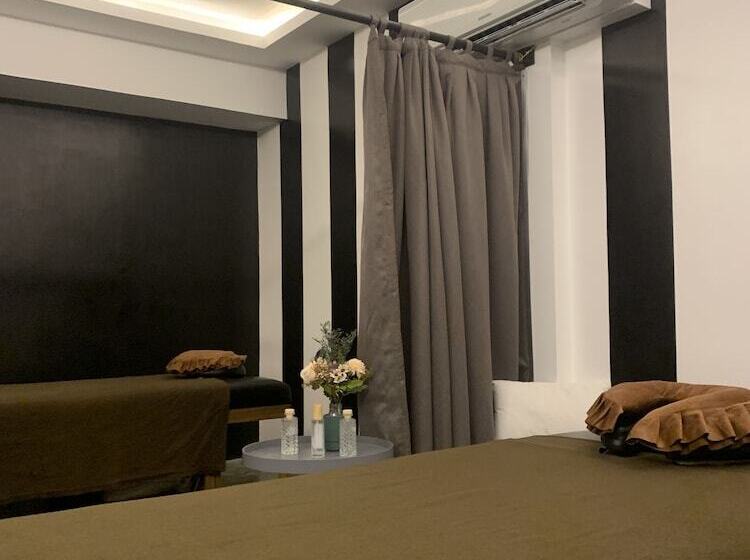 בית מלון כפרי Epic Suites Bohol Adults Only