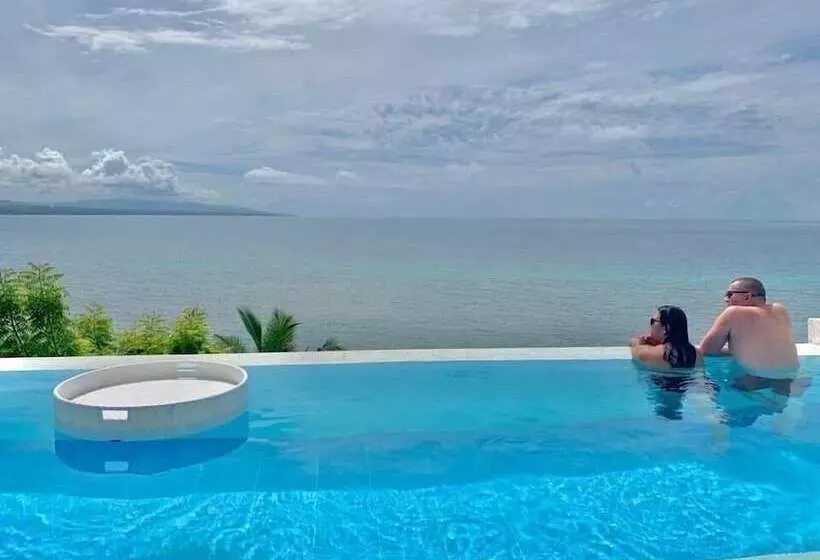 ホテル Epic Suites Bohol Adults Only