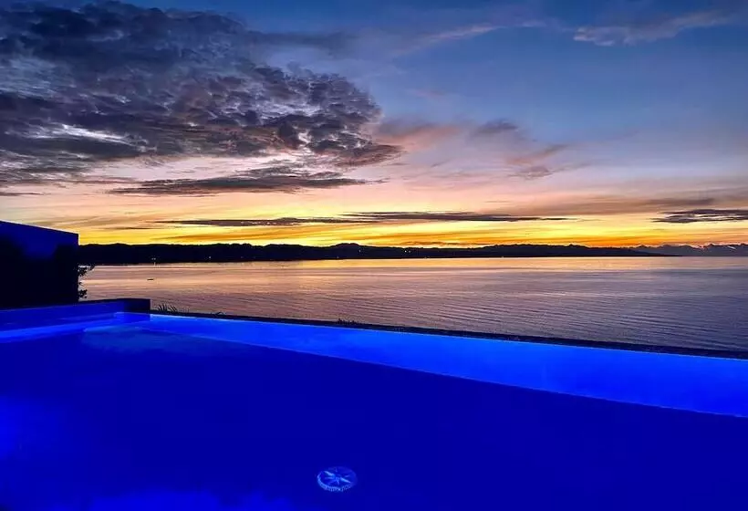 ホテル Epic Suites Bohol Adults Only