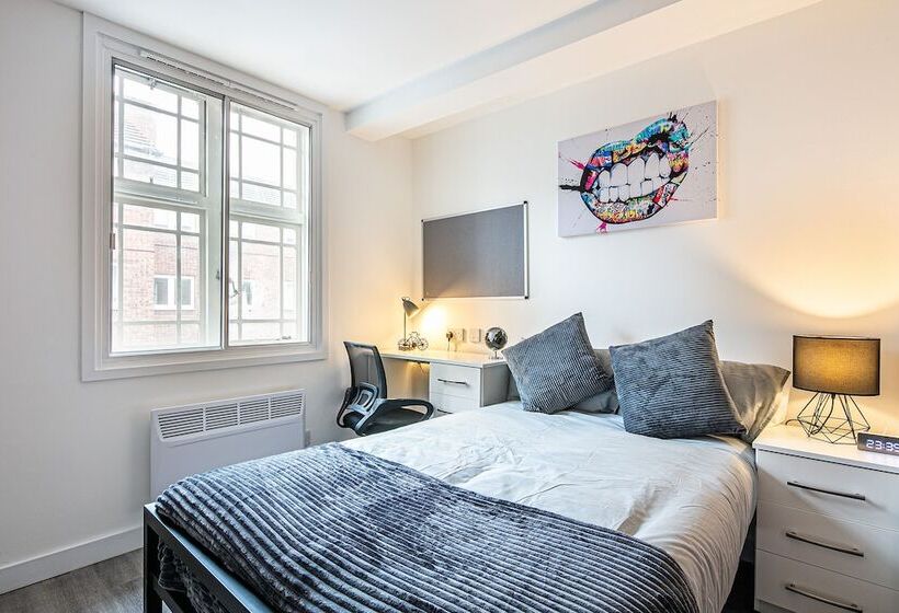 Phoenix Court   By Resify