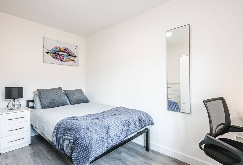 Phoenix Court   By Resify