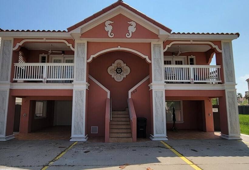 Campeche Triplex Unit A