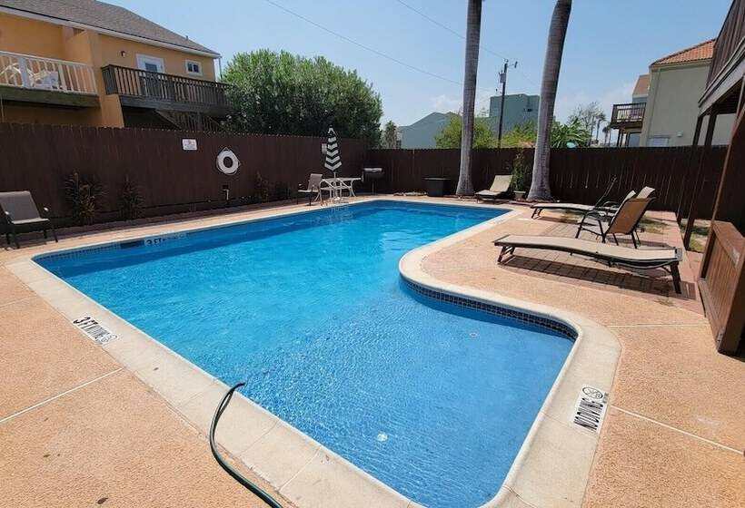 Campeche Triplex Unit A