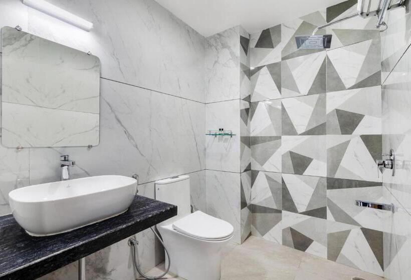 Hotelli Seasons  A Boutique