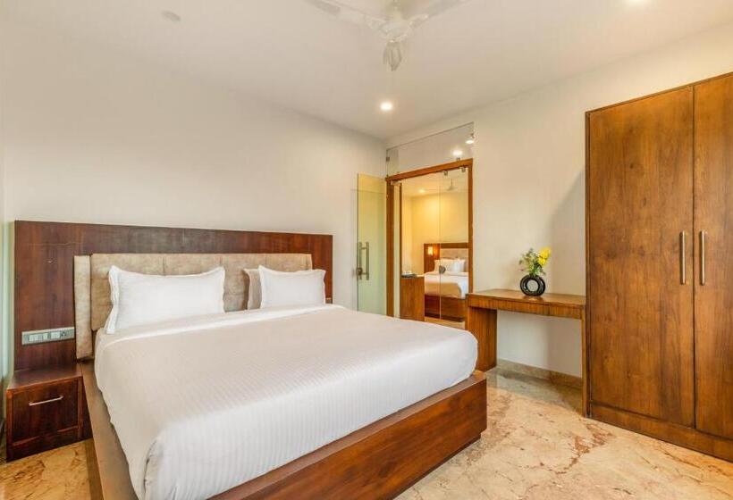 Hotelli Seasons  A Boutique