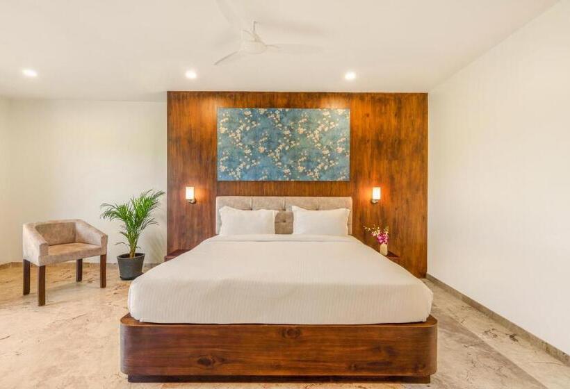 Hotelli Seasons  A Boutique