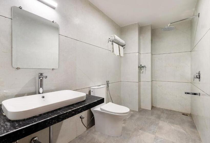 Hotelli Seasons  A Boutique