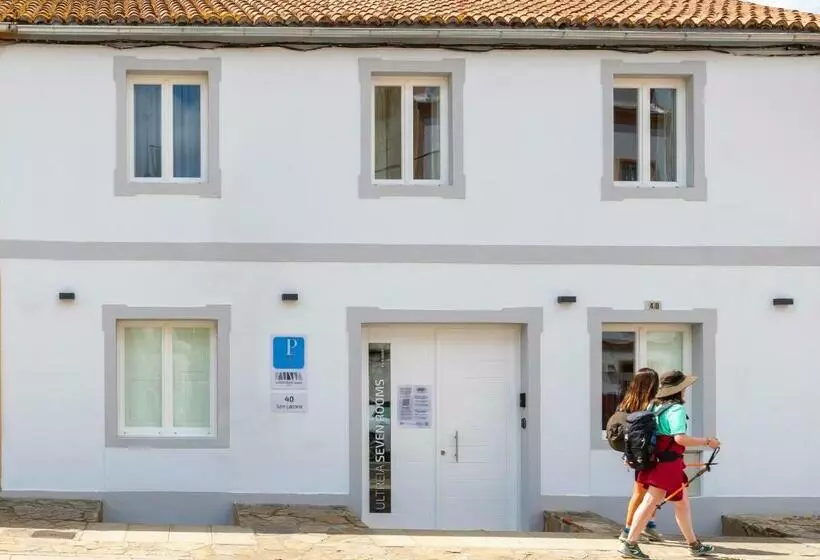 ペンション Ultreia Seven Rooms By Adeloló