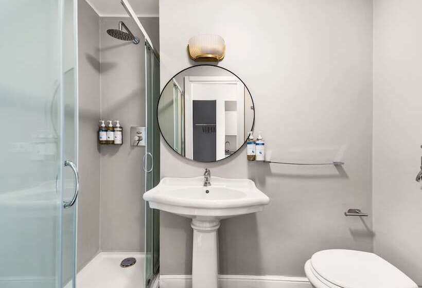 Adore Rooms & Apartments