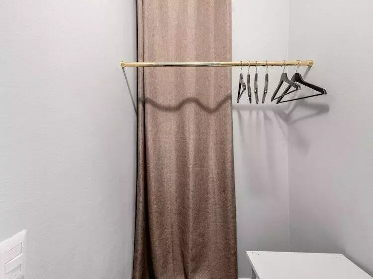 Adore Rooms & Apartments
