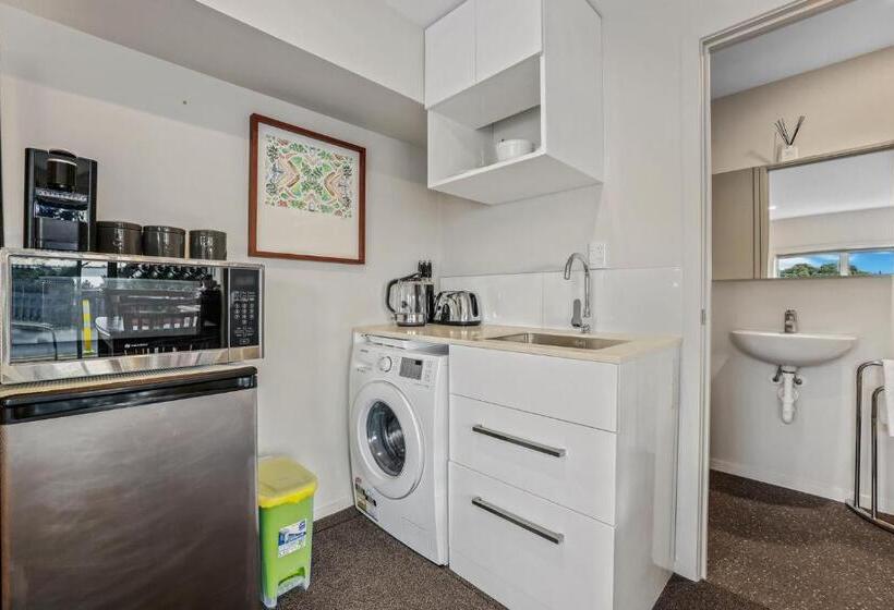 Gatehouse On The Bay Christchurch Holiday Unit