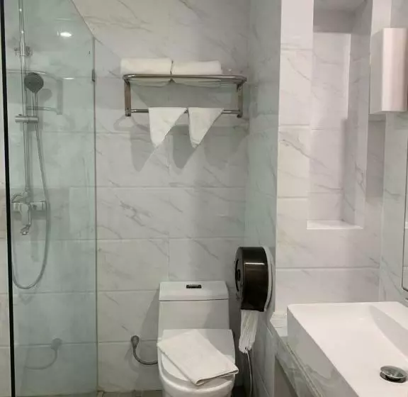 Hotelli Jomtien Holiday Inn Pattaya