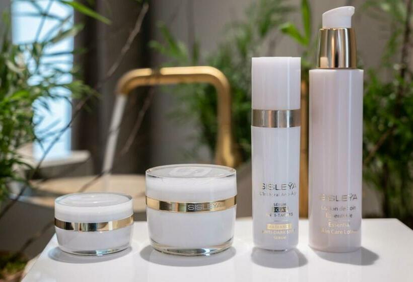 Отель Fleur De Loire