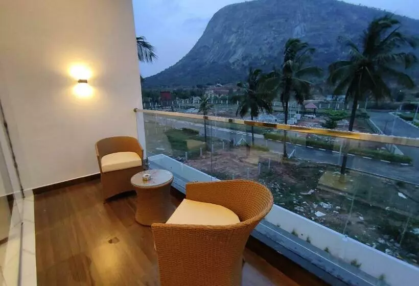 Hotelli Silver Cloud