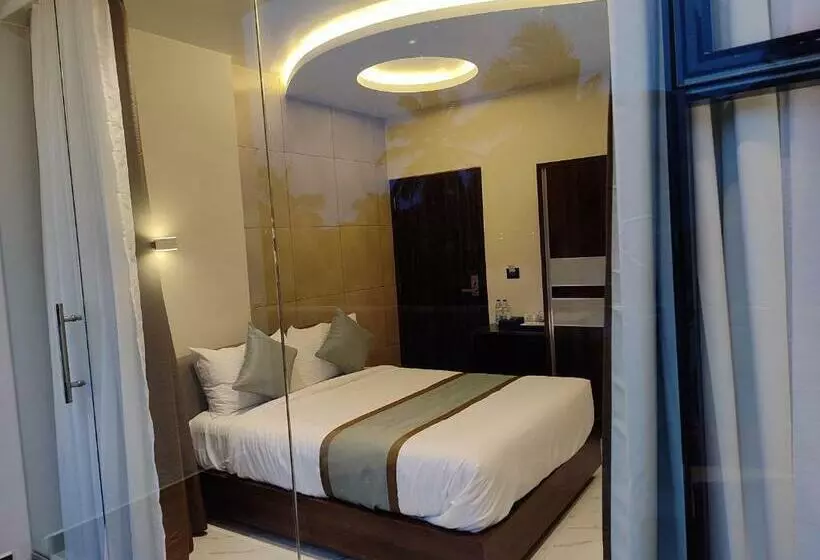 Hotelli Silver Cloud