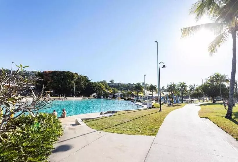 Airlie Sun & Sand Accommodation #4