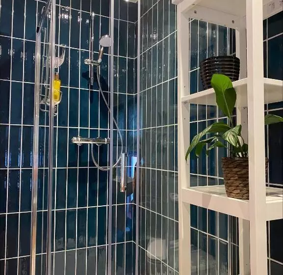 Retkeilymaja Masonic Arms Gatehouse