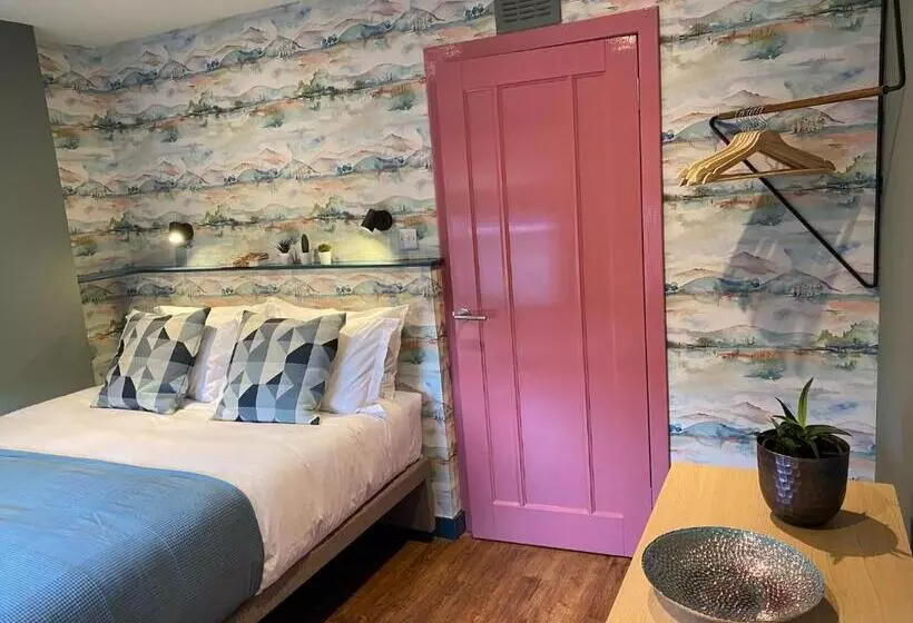 Retkeilymaja Masonic Arms Gatehouse