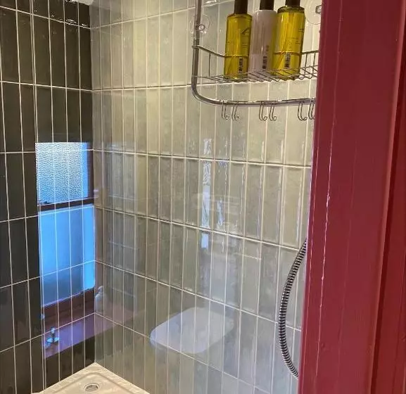 Retkeilymaja Masonic Arms Gatehouse