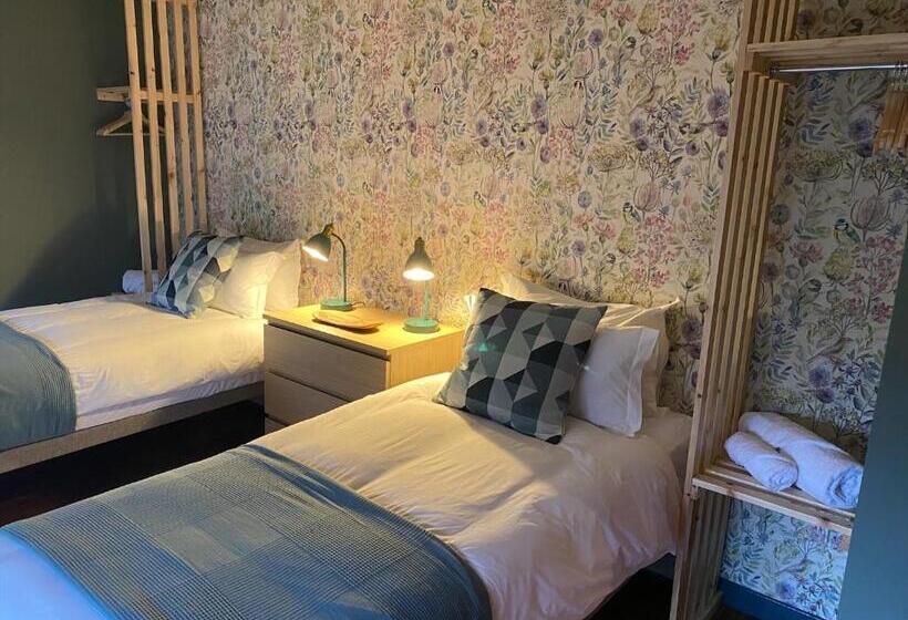 فندق صغير Masonic Arms Gatehouse