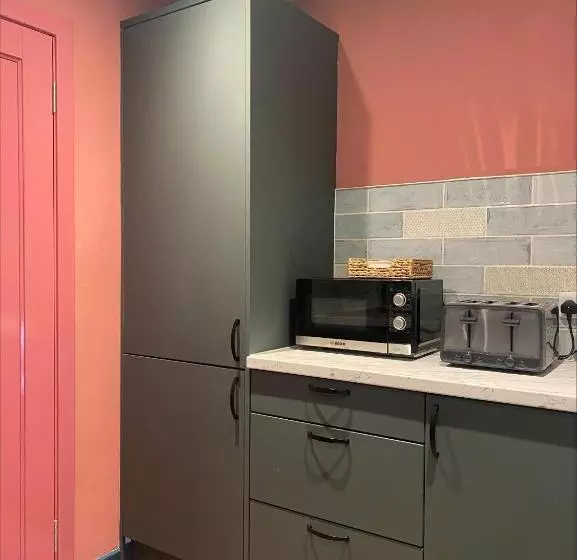 Retkeilymaja Masonic Arms Gatehouse