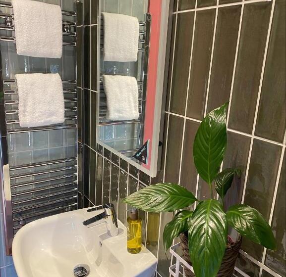 فندق صغير Masonic Arms Gatehouse