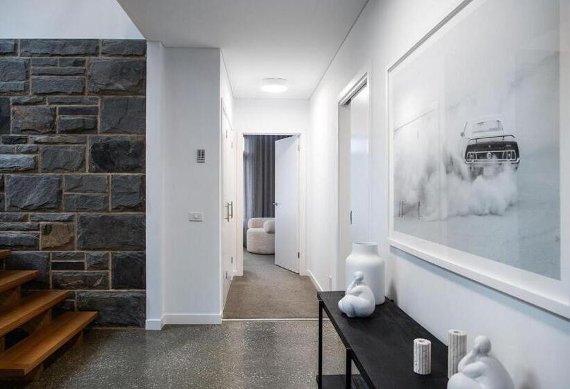 Dindelong Trentham Falls Unique Architect Designed Nature Hideaway