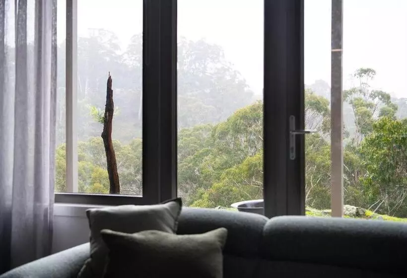 Dindelong Trentham Falls Unique Architect Designed Nature Hideaway