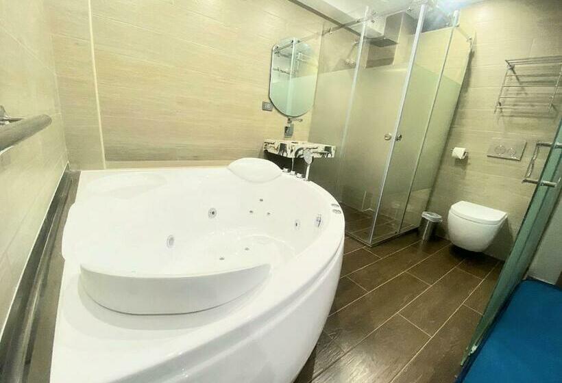 ホテル Blue Three