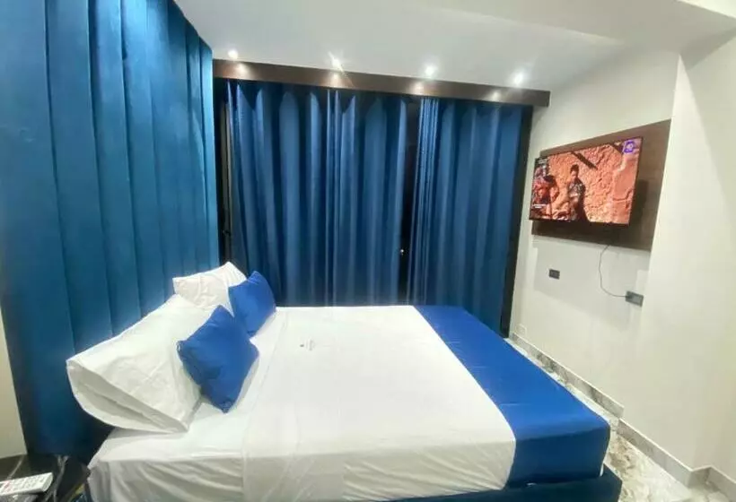 Hotel Blue Three