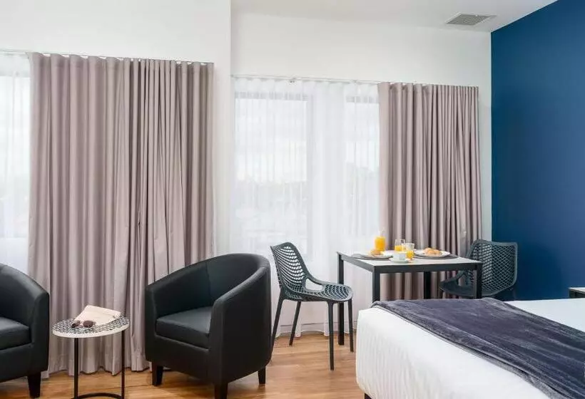 Hunter Studios   Maitland