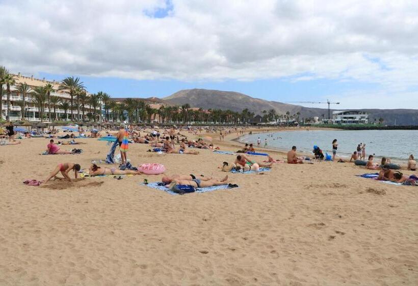 Las Americas Beach House