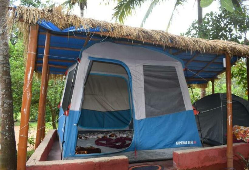 リゾートホテル Dandeli Whistle