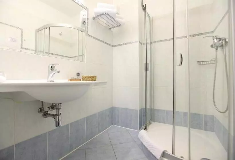 April Hotel Panorama