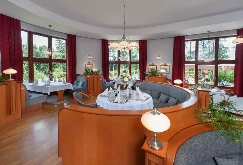 April Hotel Panorama