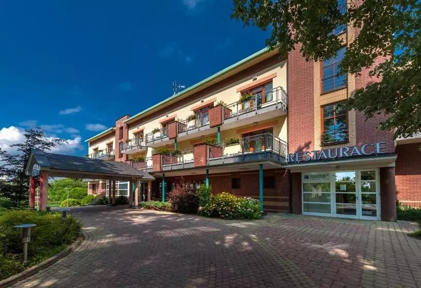 April Hotel Panorama