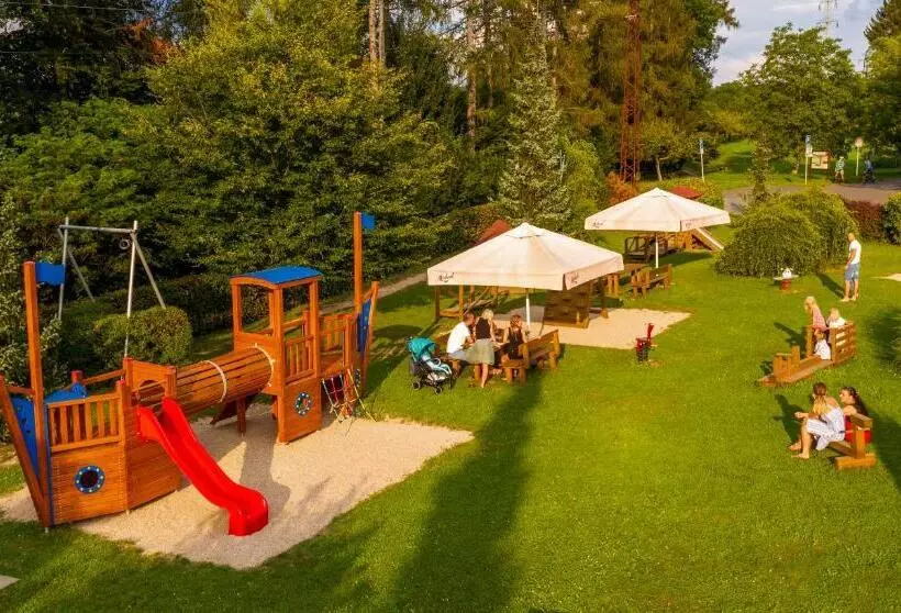 April Hotel Panorama