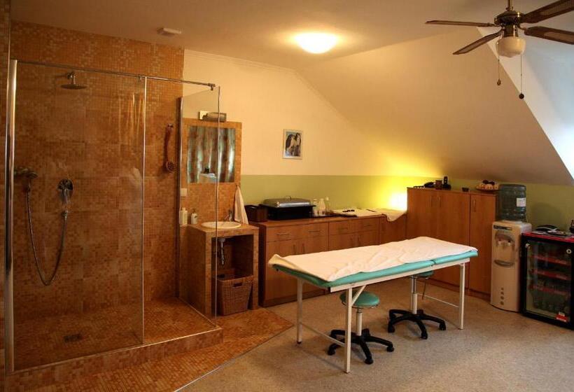 April Hotel Panorama