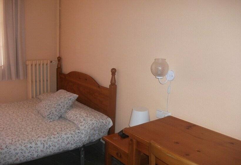 Hostal Porta De Nuria