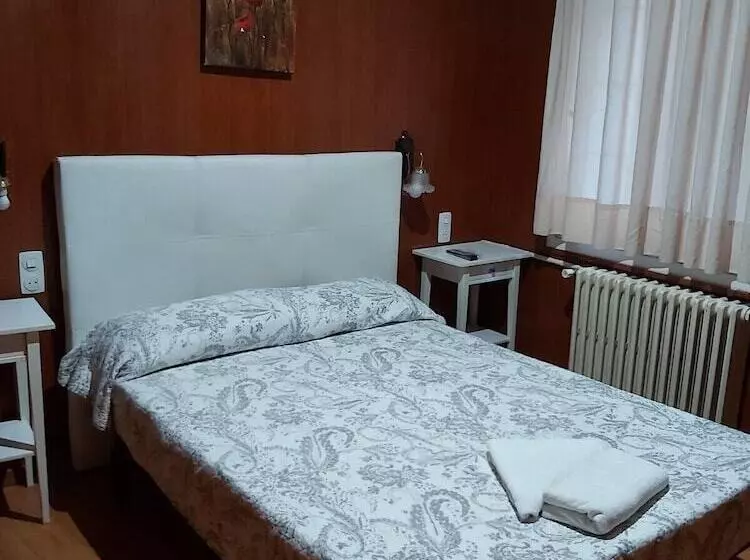 Hostal Porta De Nuria