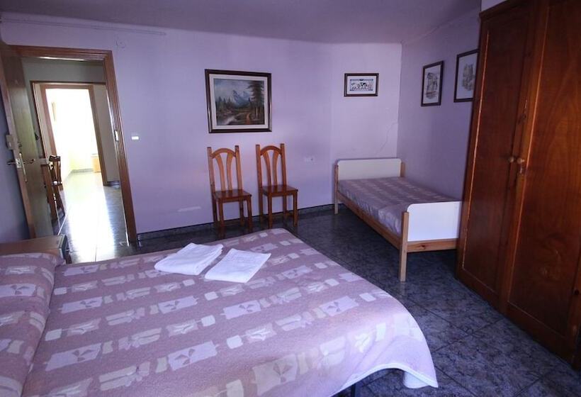 Hostal Porta De Nuria